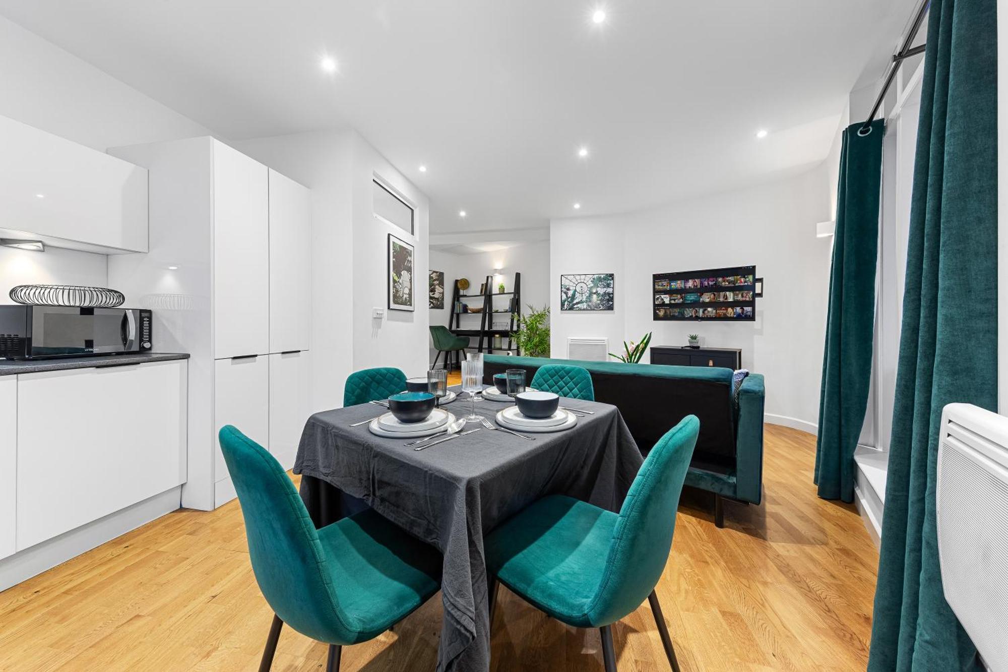 Apartment Comfy Flat In Staines-upon-Thames