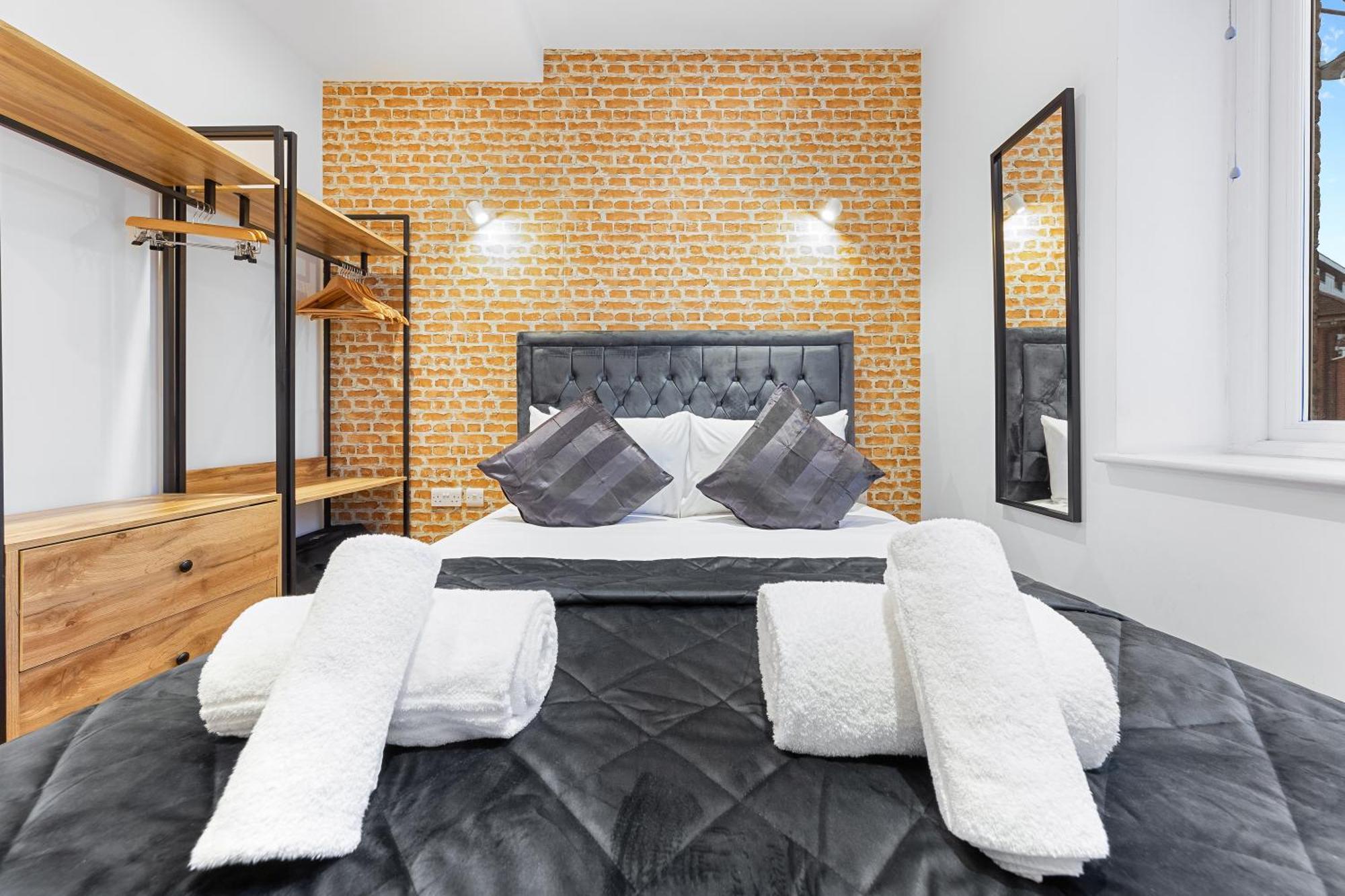 Comfy Flat In * Staines-upon-Thames