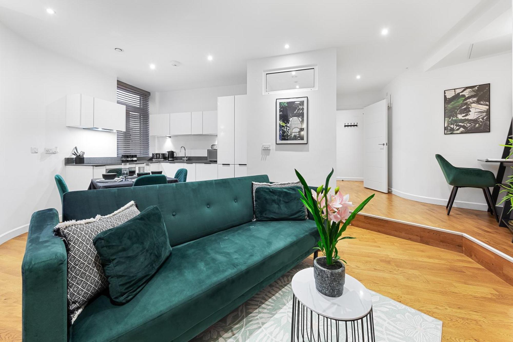 Comfy Flat In Apartment Staines-upon-Thames
