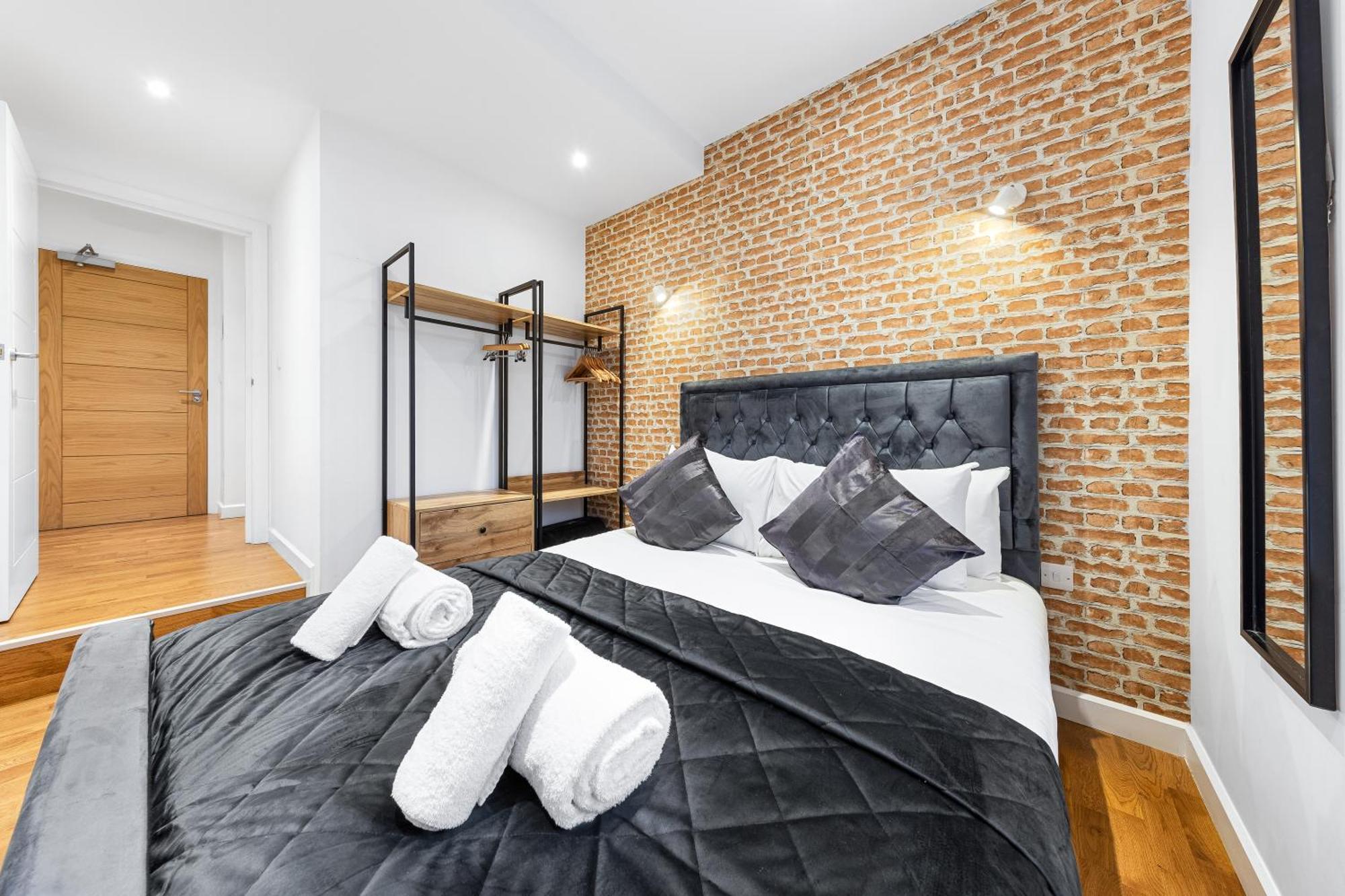Apartment Comfy Flat In Staines-upon-Thames